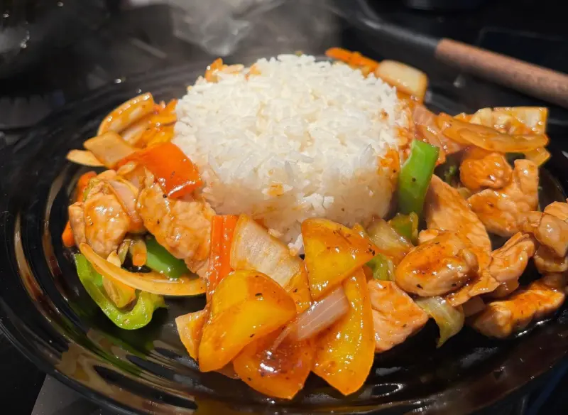 Pad Kha Prao – thailändsk rätt från Mätta Magens foodtruck i Jönköping